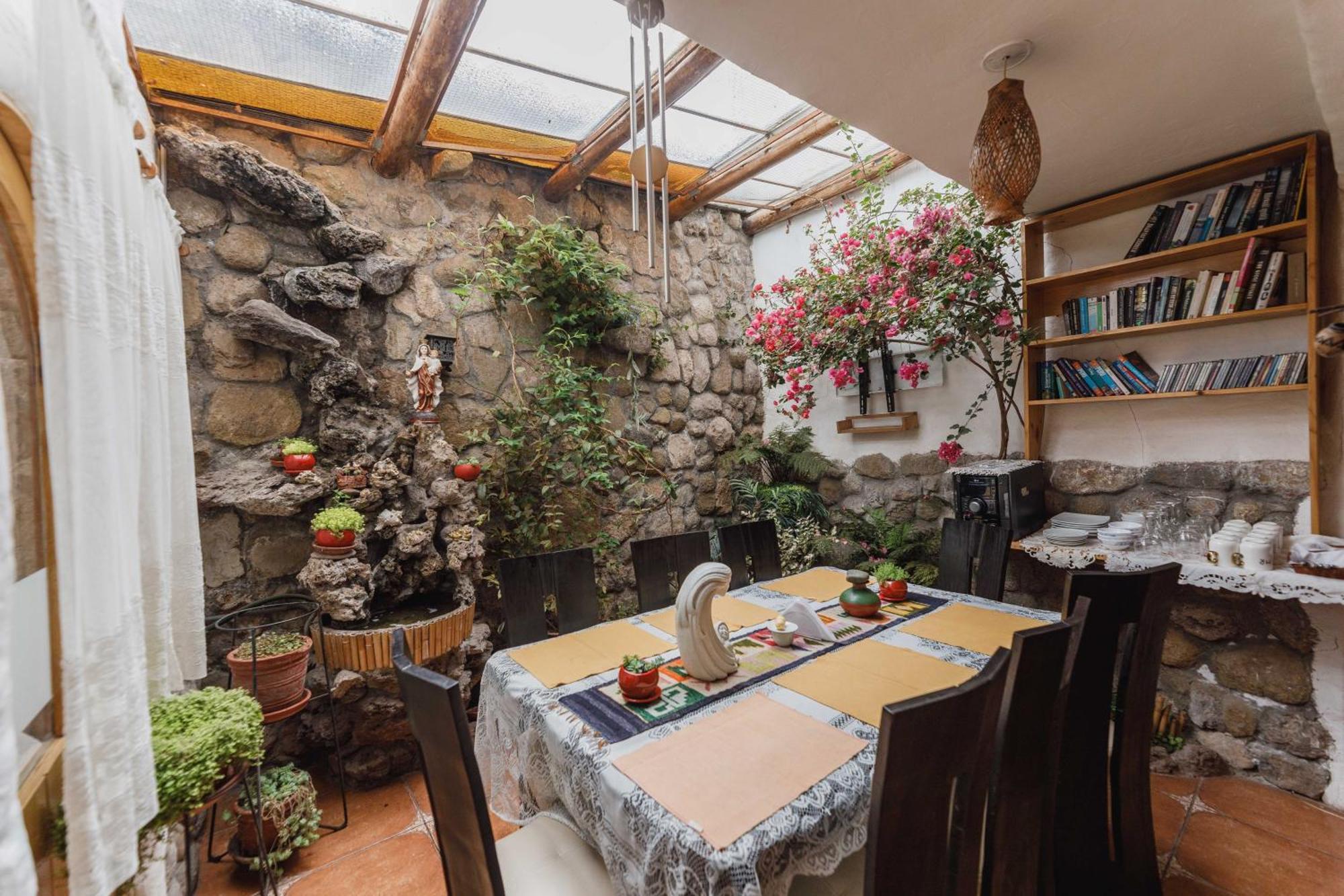 Hostal Madre Tierra Cusco Exterior photo