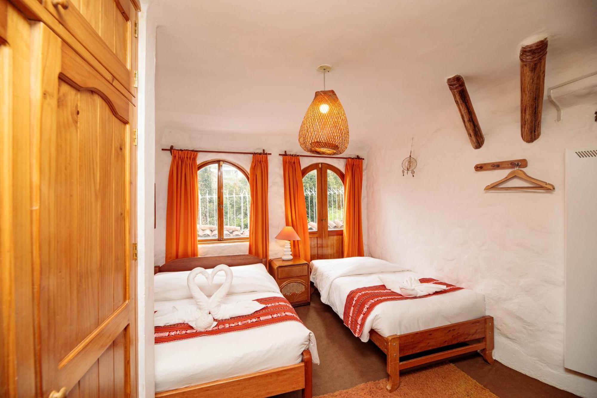 Hostal Madre Tierra Cusco Exterior photo